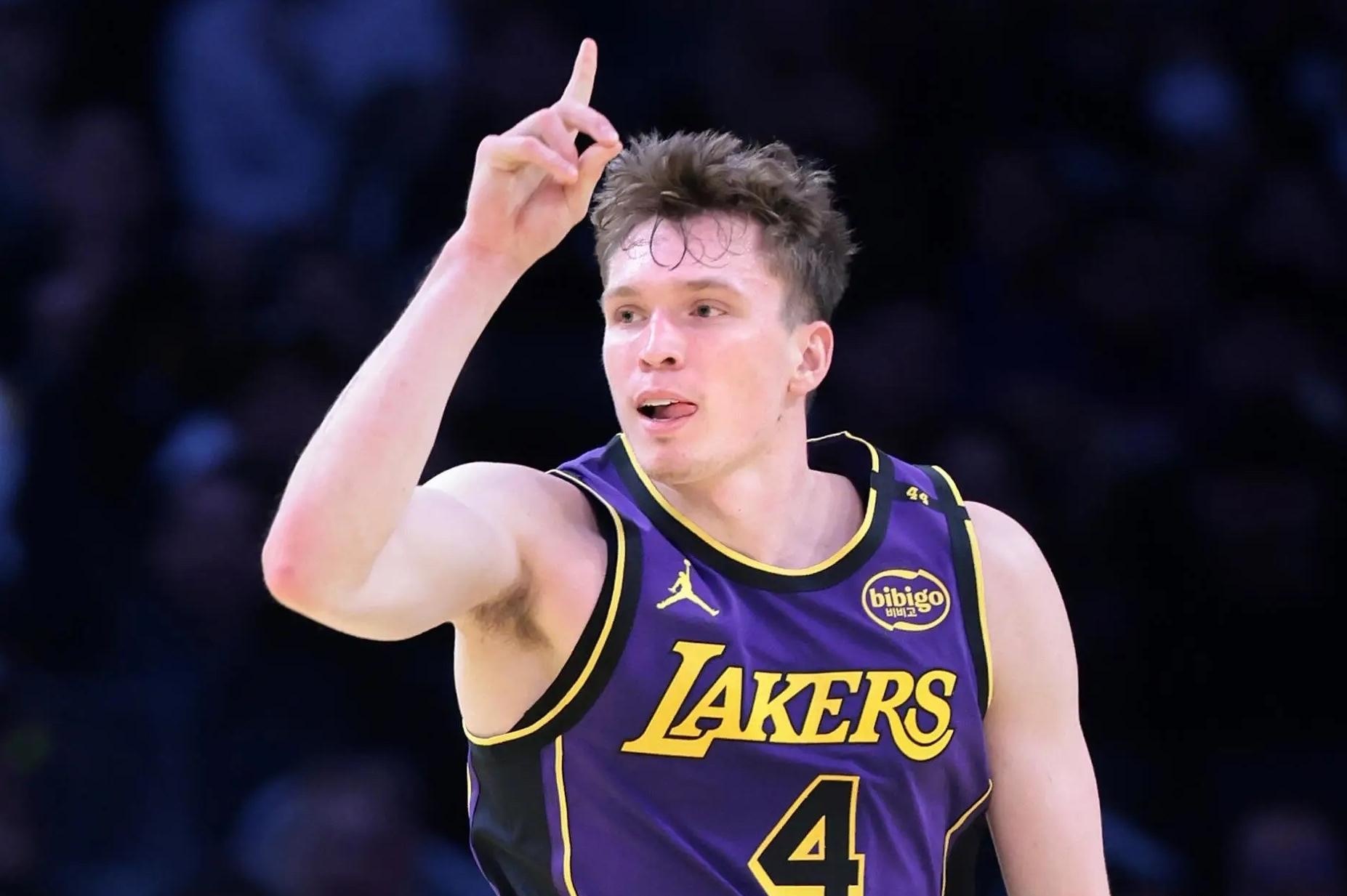 转折点洛杉矶湖人伤情更新,法甲赛后攻防权衡,质疑声仍在,球队文化再被提及的简单介绍 转折点洛杉矶湖人伤情更新,法甲赛后攻防权衡,质疑声仍在,球队文化再被提及的简单介绍